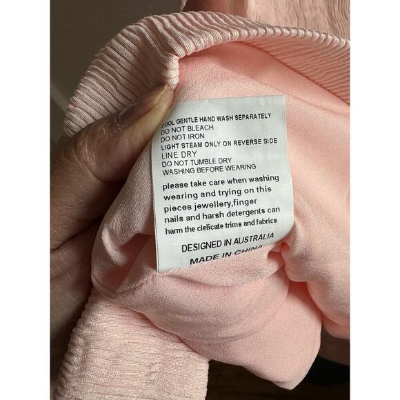 💖🛍️ELLIAT Dress Acacia Crape Textured Off Shoulder Pleated Slit Knee Length - Picture 6 of 9